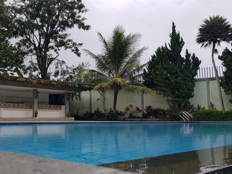 Nite & Day Mdc Puncak - Gadog Hotel Bogor Luaran gambar
